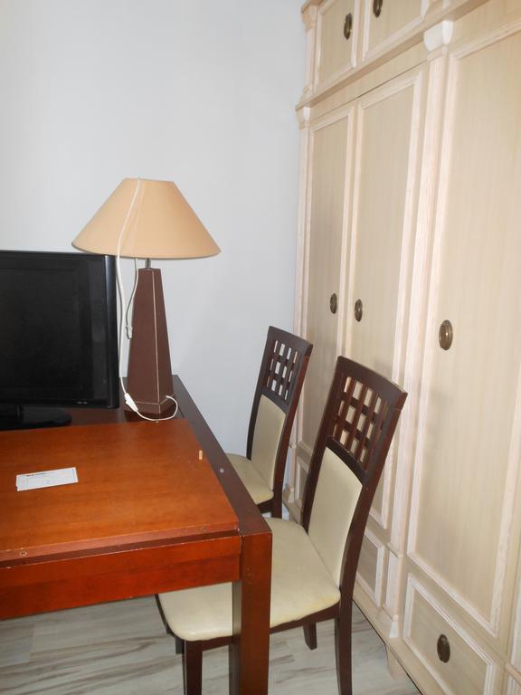 Apartament Obroncow Wybrzeza Apartment Gdansk Room photo
